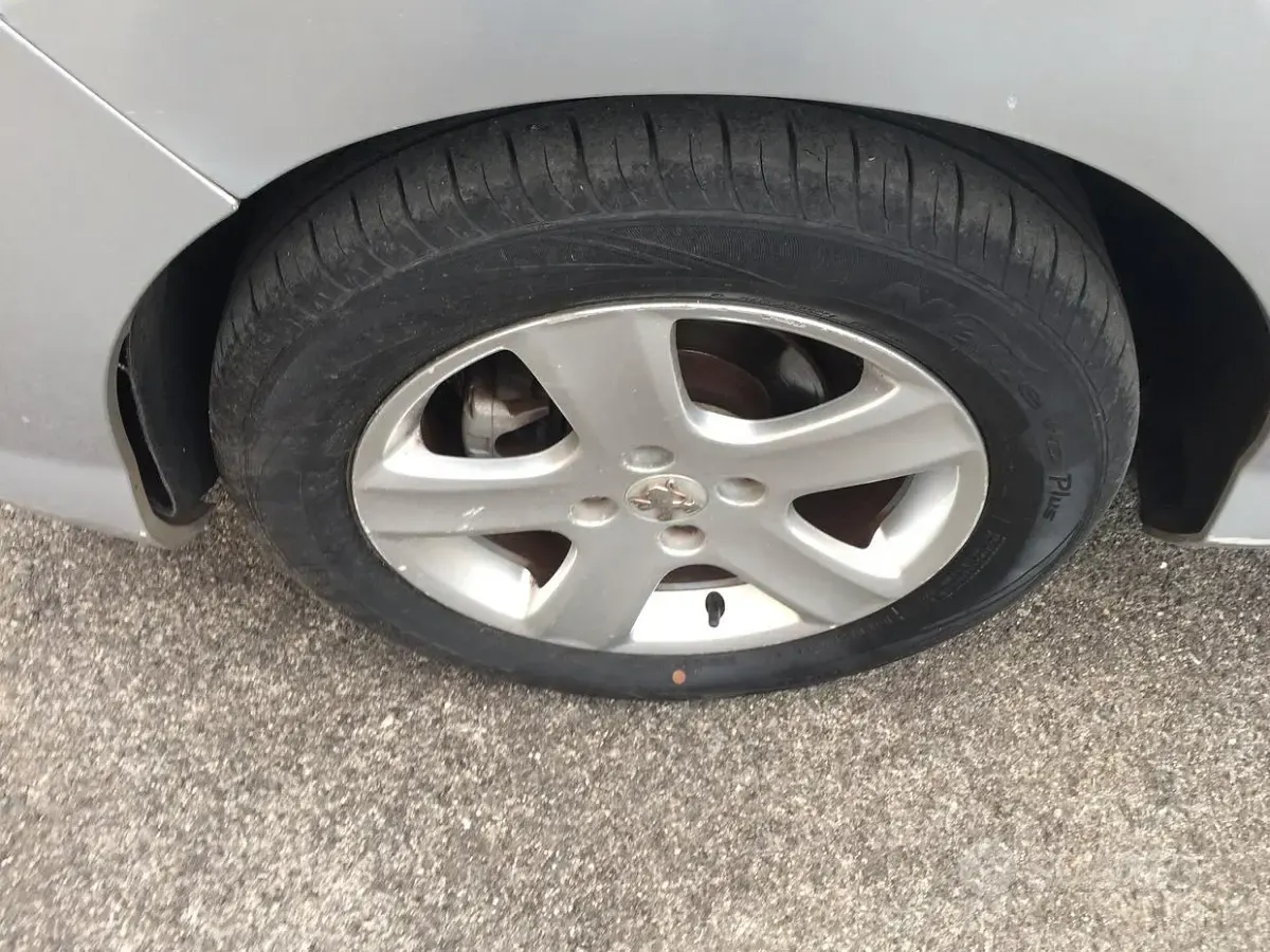 Usata Peugeot 308 Premium 95 CV (69 kW) 2009 Grigio Berlina