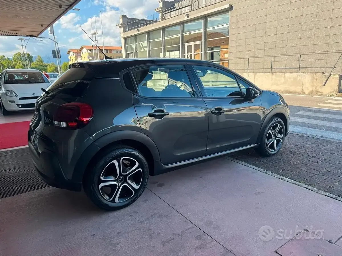 Usata Citroën C3 Shine 82 CV (60 kW) 2017 Grigio Berlina