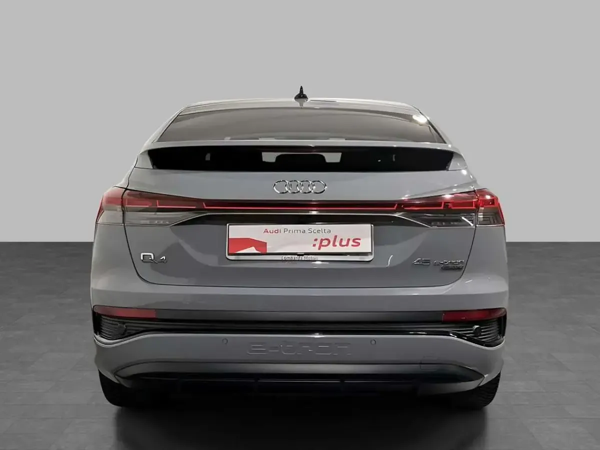 Usata Audi Q4 Sportback e-tron S-Line 194 kW (265 CV) 2022 Grigio SUV