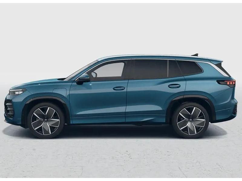 Nuova VW Tayron R-line Plus 204 CV (150 kW) 2026 Nightshade blue metallizzato SUV