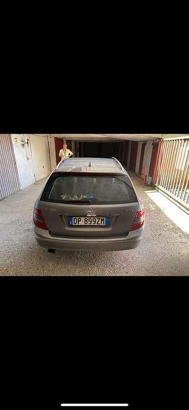 Usata Mercedes C220 Avantgarde 170 CV (125 kW) 2008 Grigio Station wagon