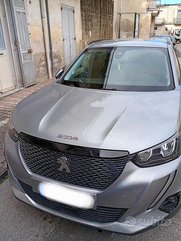 Usata Peugeot 2008 131 CV (96 kW) 2021 Grigio SUV