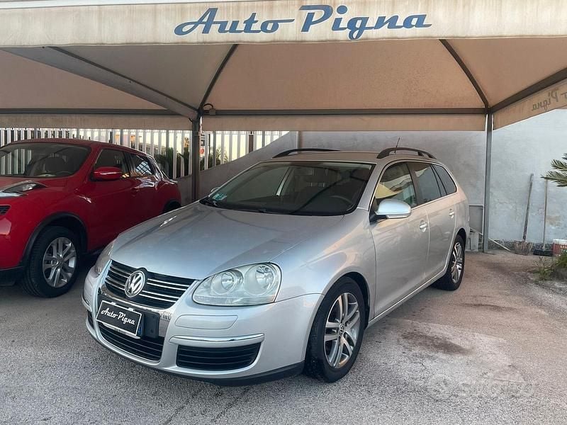 Argento Usata 2008 VW Golf VI Sportline Utilitaria | 3999 € (Ottimo prezzo) - Immagine 1/4