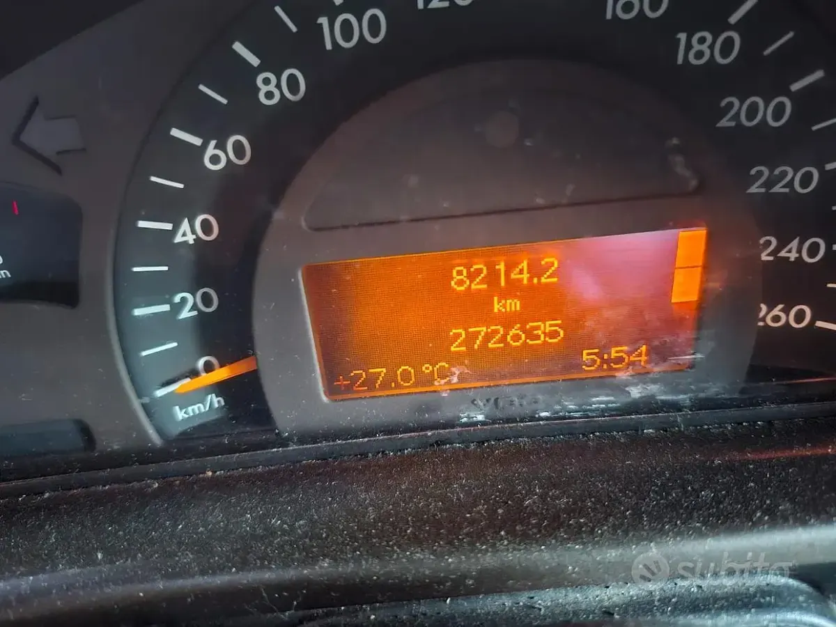 Usata Mercedes C220 143 CV (105 kW) 2003 Grigio Station wagon