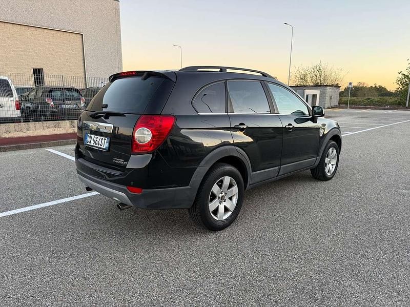 Usata Chevrolet Captiva 126 CV (92 kW) 2009 Nero SUV