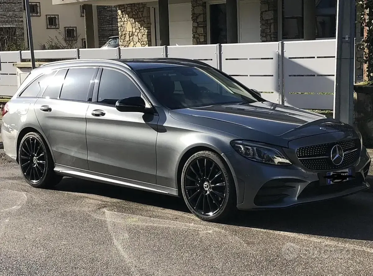 Usata Mercedes C220 Premium 194 CV (142 kW) 2018 Grigio Station wagon