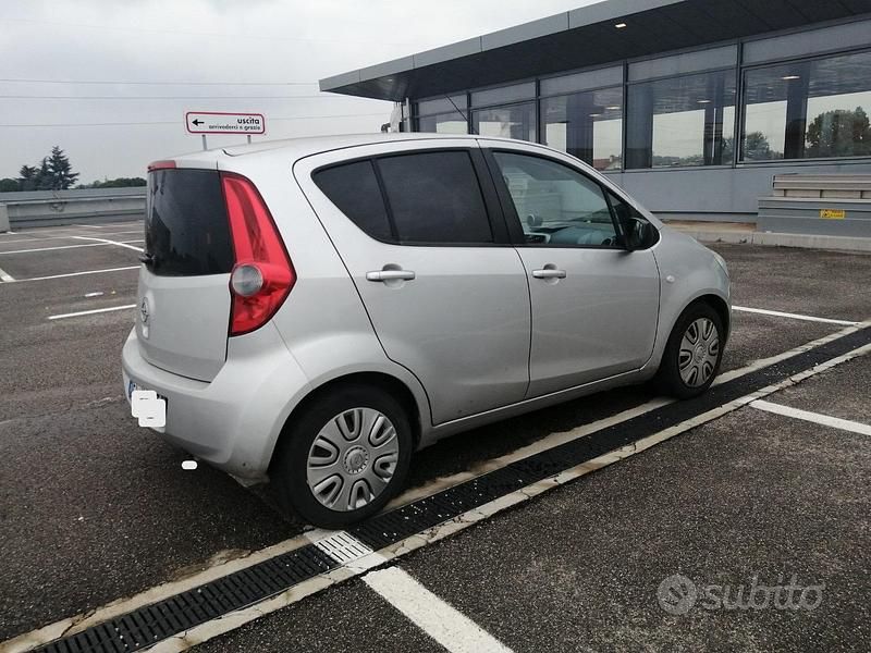 Usata Opel Agila Enjoy 94 CV (69 kW) 2011 Grigio Utilitaria