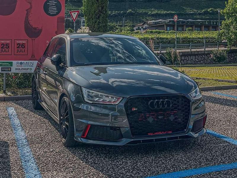 Grigio Usata 2015 Audi S1 Sportback Sport Utilitaria | 26.000 € (Buon prezzo) - Immagine 1/4