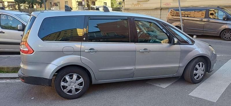 Usata Ford Galaxy Ghia 145 CV (106 kW) 2007 Monovolume