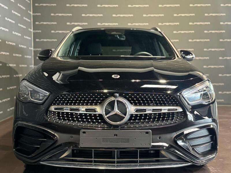 Usata Mercedes GLA200 AMG Line Premium 150 CV (110 kW) 2023 Nero SUV