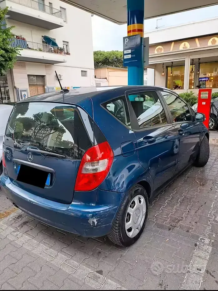 Usata Mercedes A150 95 CV (69 kW) 2009 Bluazzurro Berlina