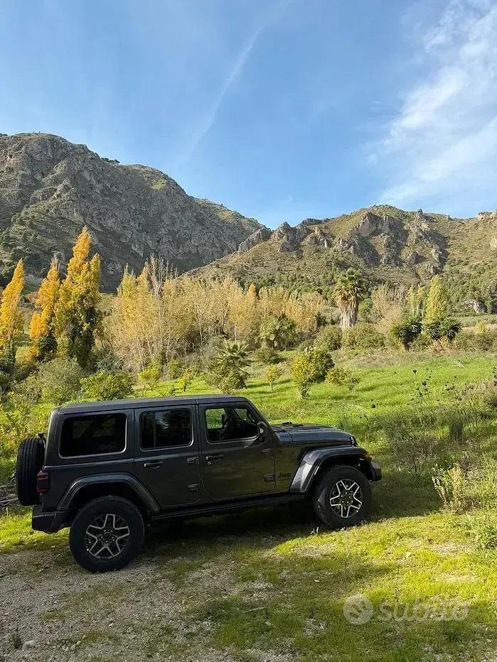 Usata Jeep Wrangler Sahara 272 CV (200 kW) 2025 SUV