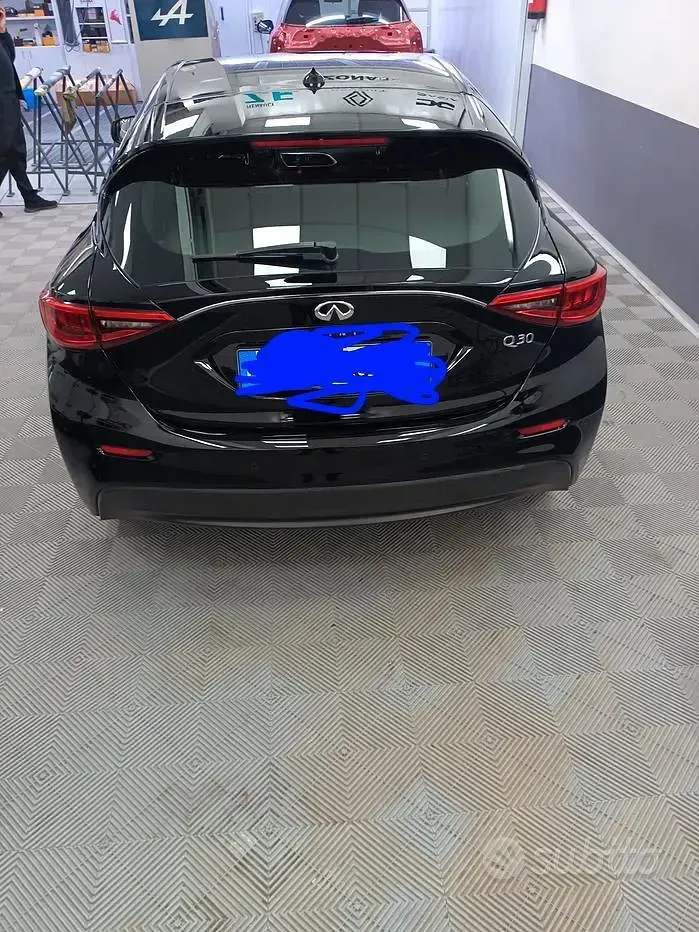 Usata Infiniti Q30 109 CV (80 kW) 2017 Nero Berlina