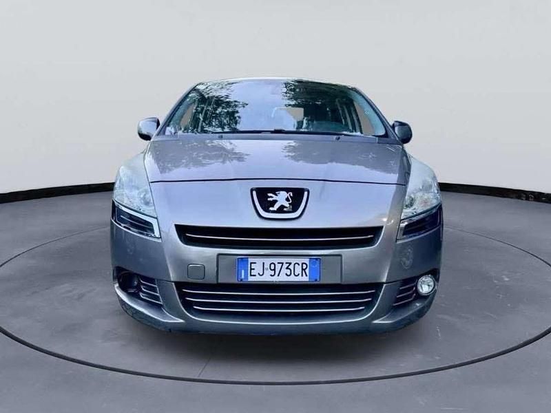 Usata Peugeot 5008 Business-Line 113 CV (83 kW) 2011 Grigio Monovolume