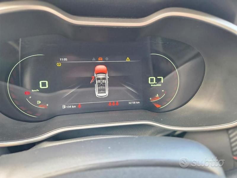 Usata MG ZS Luxury 106 CV (77 kW) 2024 Bianco SUV