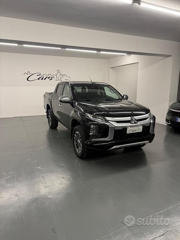 Grigio Usata 2020 Mitsubishi L200 Select Pick-up | 22.800 € (Ottimo prezzo) - Immagine 1/4