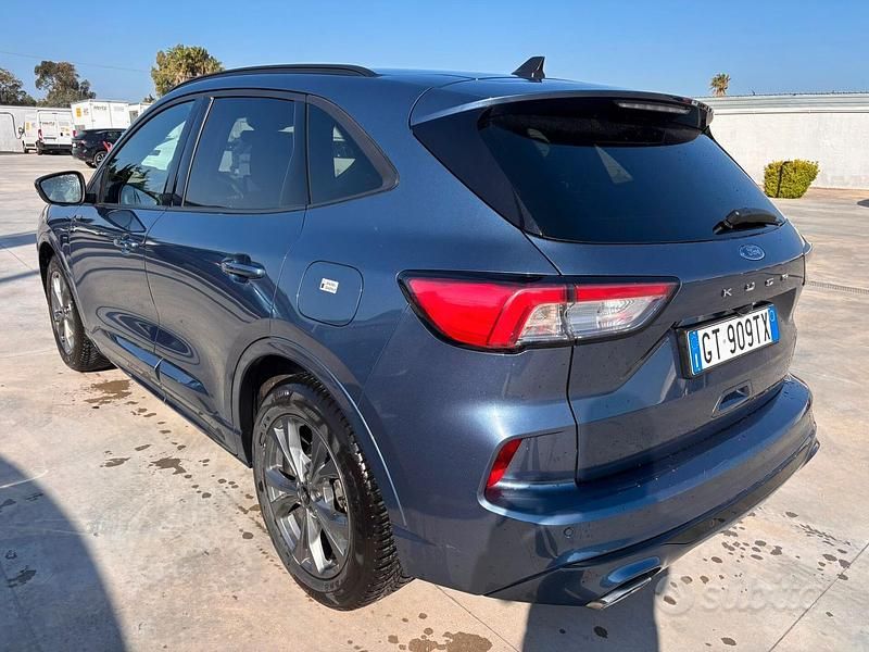 Usata Ford Kuga ST-Line 120 CV (88 kW) 2024 Blu/azzurro SUV