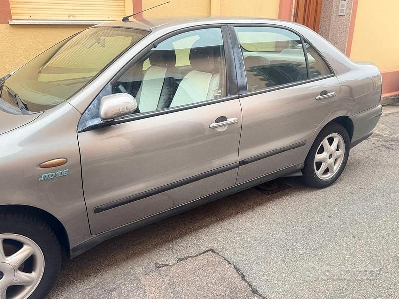 Usata Fiat Marea 101 CV (74 kW) 1999 Grigio Berlina