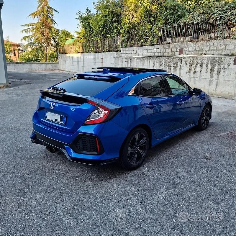 Usata Honda Civic Executive 2017 Blu Berlina