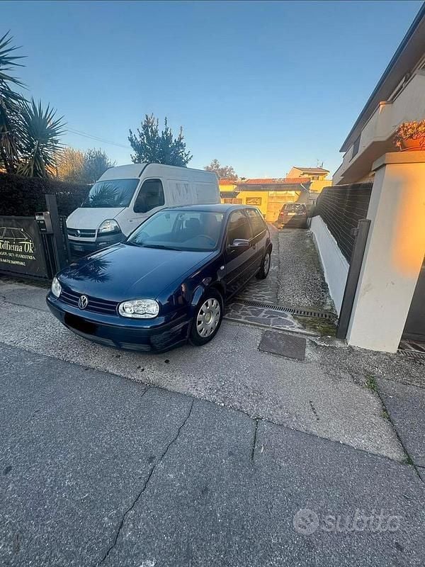 Usata VW Golf III 1998 Blu Berlina