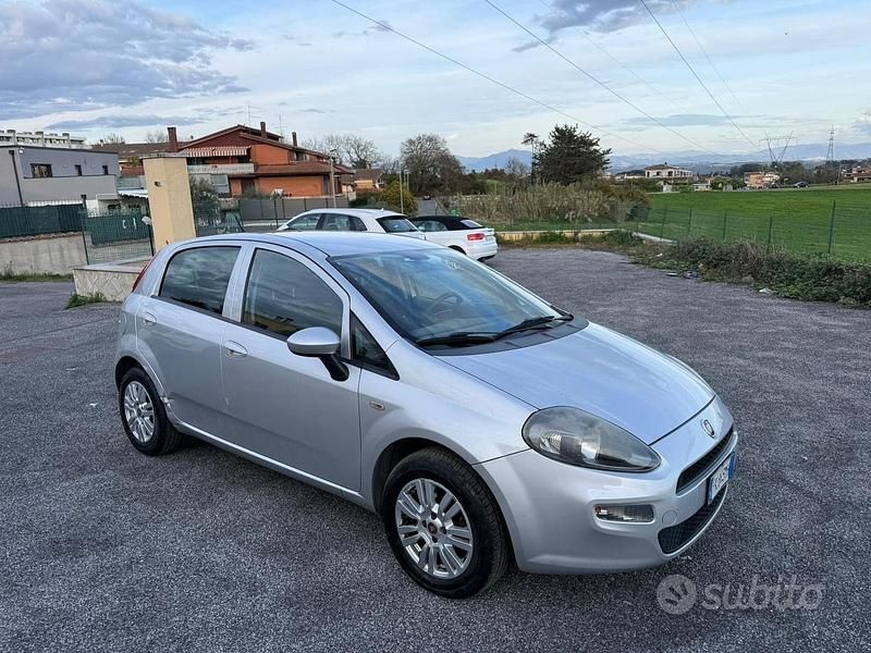 Usata Fiat Punto Street 77 CV (56 kW) 2017 Grigio Utilitaria