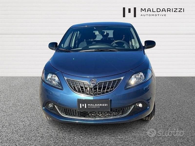 Usata Lancia Ypsilon 69 CV (50 kW) 2023 Blu Utilitaria