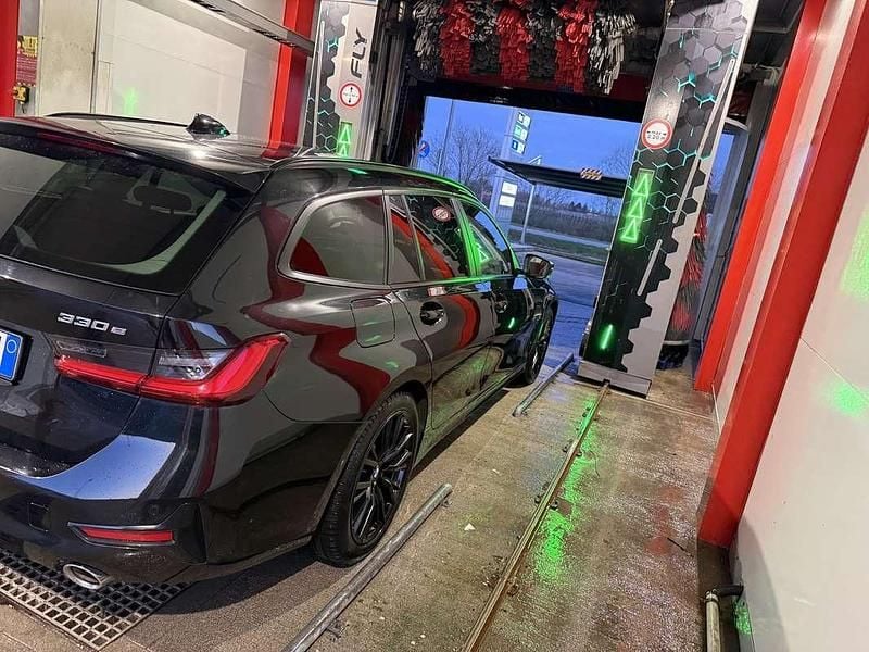 Usata BMW 330e Sport Line 184 CV (135 kW) 2020 Station wagon