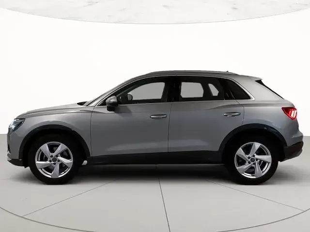 Usata Audi Q3 Advanced 150 CV (110 kW) 2019 Argento fioretto metallizzato SUV