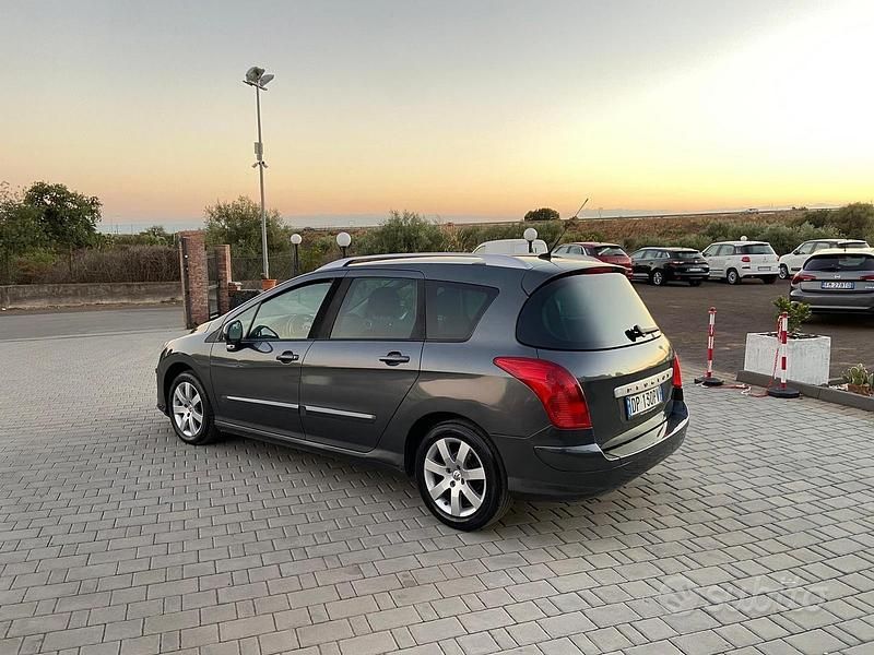 Usata Peugeot 308 Premium 109 CV (80 kW) 2008 Grigio Station wagon