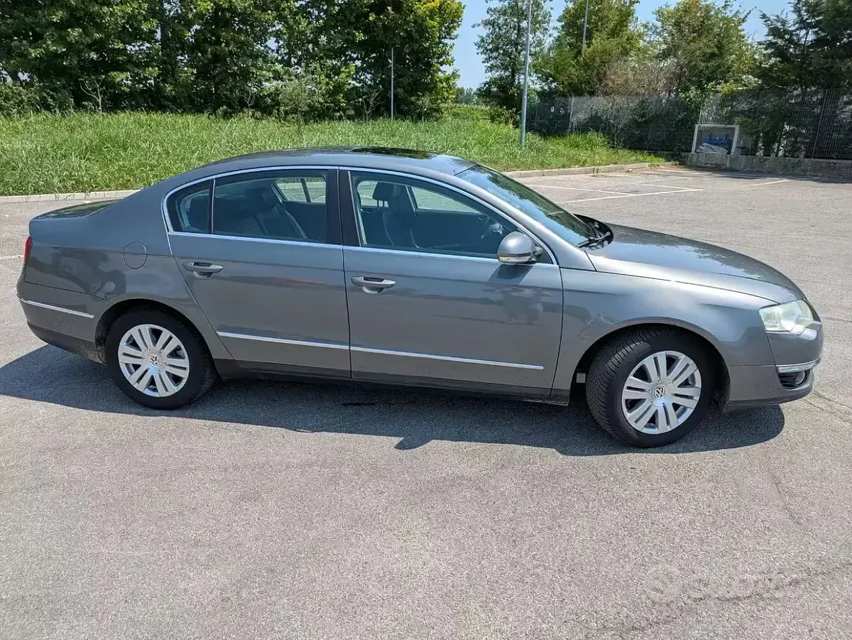 Usata VW Passat 140 CV (102 kW) 2007 Grigio Berlina