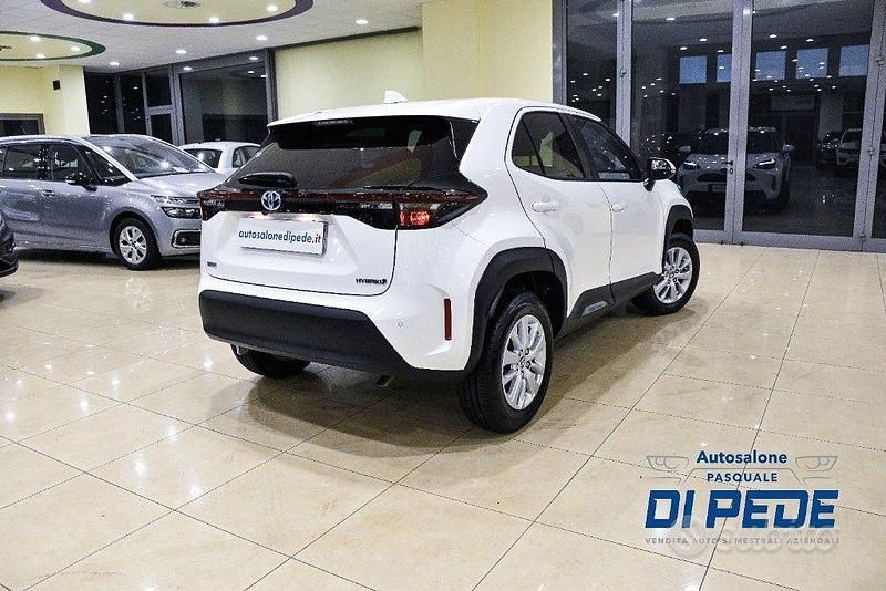 Usata Toyota Yaris Cross Business Edition 92 CV (67 kW) 2025 Bianco SUV