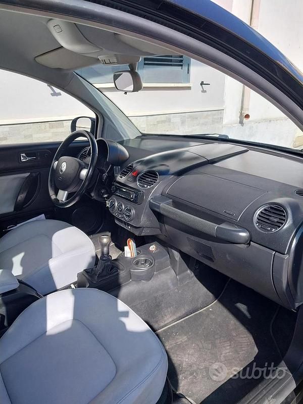 Usata VW New Beetle 105 CV (77 kW) 2006 Utilitaria