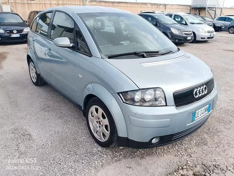 Usata Audi A2 75 CV (55 kW) 2003 Grigio Utilitaria