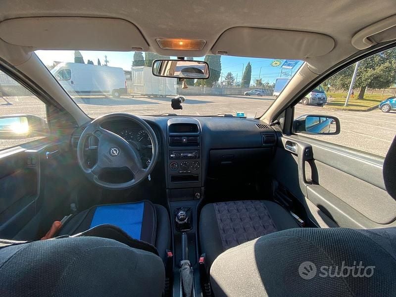 Usata Opel Astra 60 CV (44 kW) 2002 Berlina