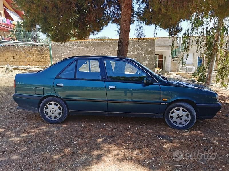 Usata Lancia Dedra 88 CV (64 kW) 1992 Verde Berlina