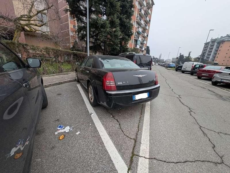 Usata Chrysler 300C 218 CV (160 kW) 2007 Nero Berlina