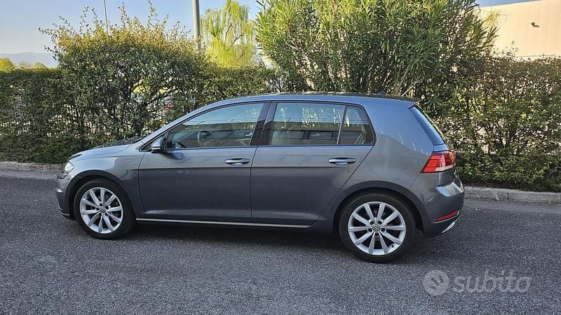 Usata VW Golf VII Highline 125 CV (91 kW) 2018 Grigio Berlina