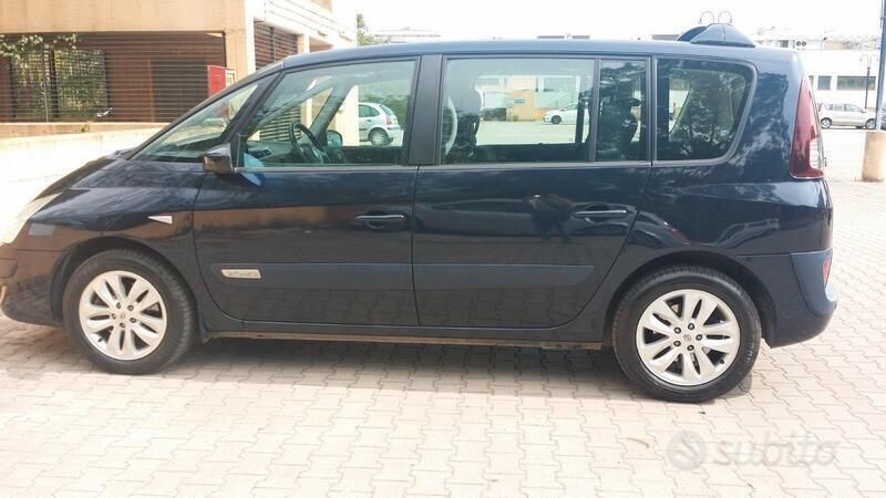Blu/azzurro Usata 2007 Renault Espace Luxe Monovolume | 3900 € (Super prezzo) - Immagine 1/4