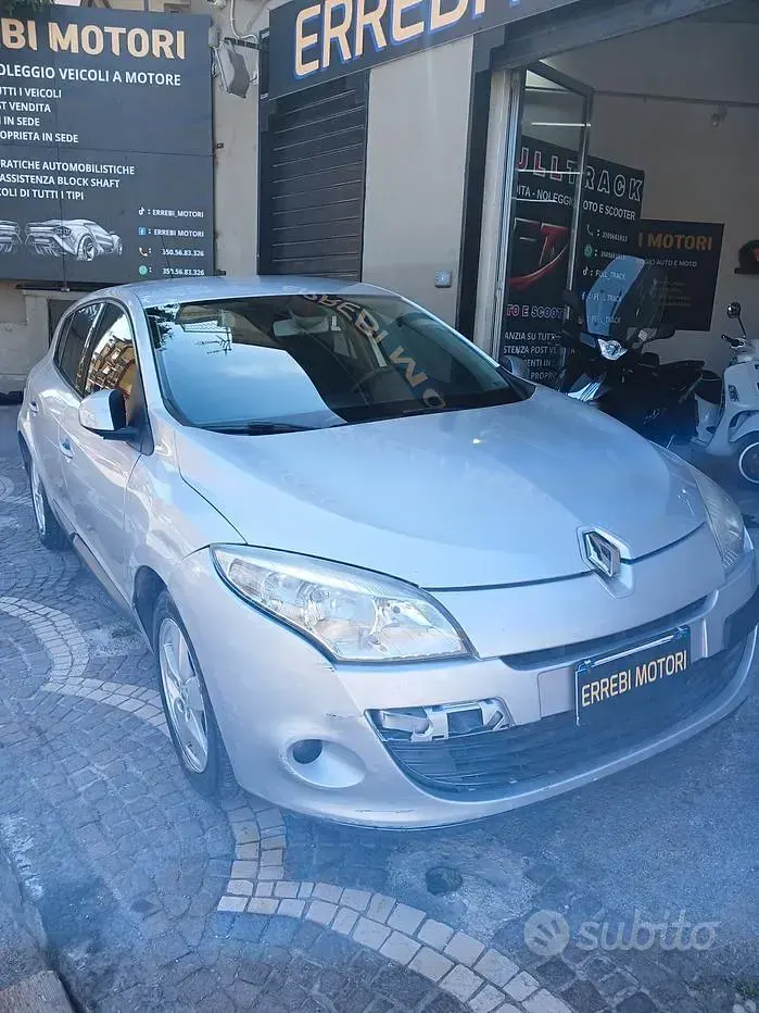 Usata Renault Mégane Dynamique 110 CV (80 kW) 2010 Grigio Berlina