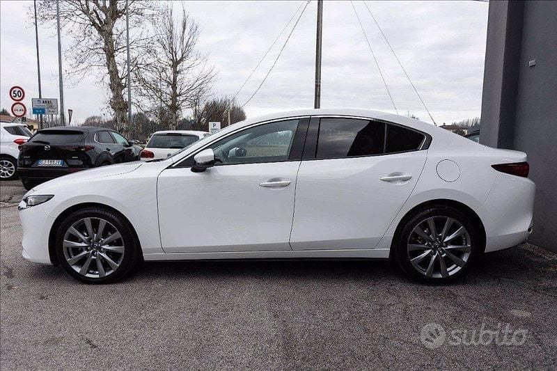Usata Mazda 3 122 CV (89 kW) 2023 Bianco Berlina