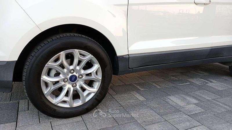 Begagnad Ford Ecosport Business Edition 95 HK (69 kW) 2015 Vit SUV