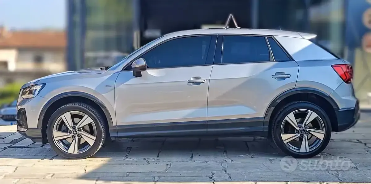 Usata Audi Q2 S-Line 150 CV (110 kW) 2021 Grigio SUV