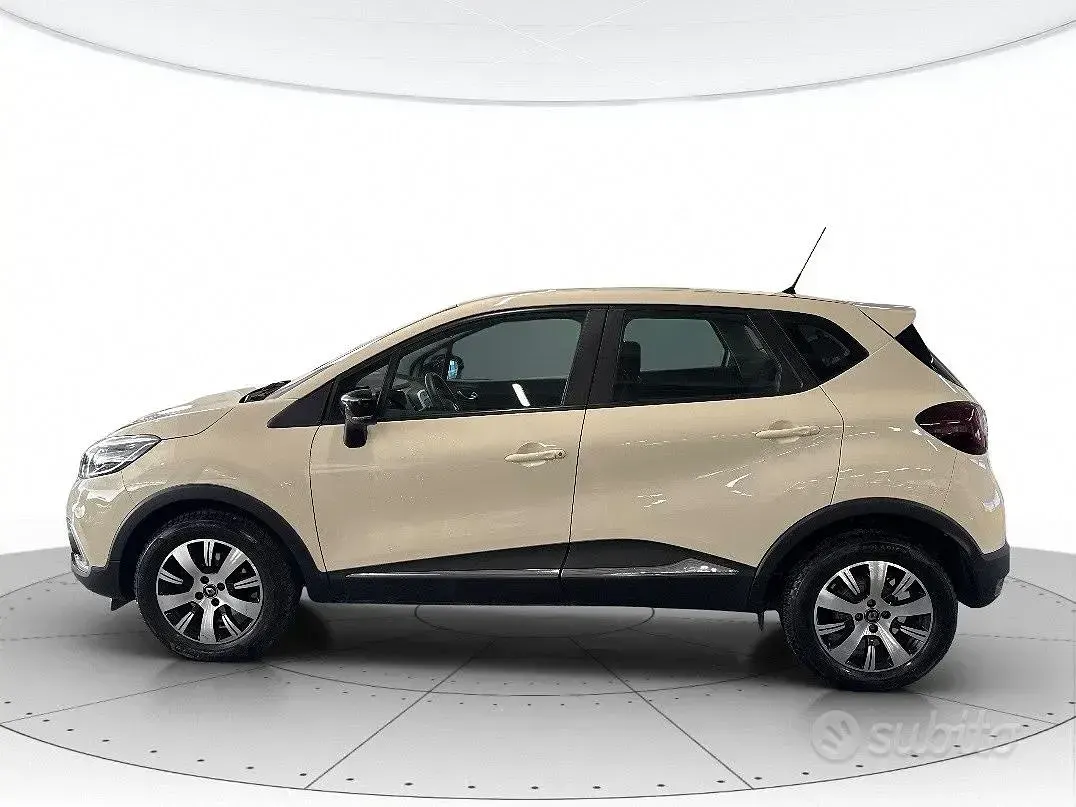 Usata Renault Captur Business 90 CV (66 kW) 2019 Avorio SUV