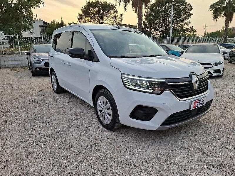 Usata Renault Kangoo Equilibre 95 CV (69 kW) 2024 Bianco Monovolume