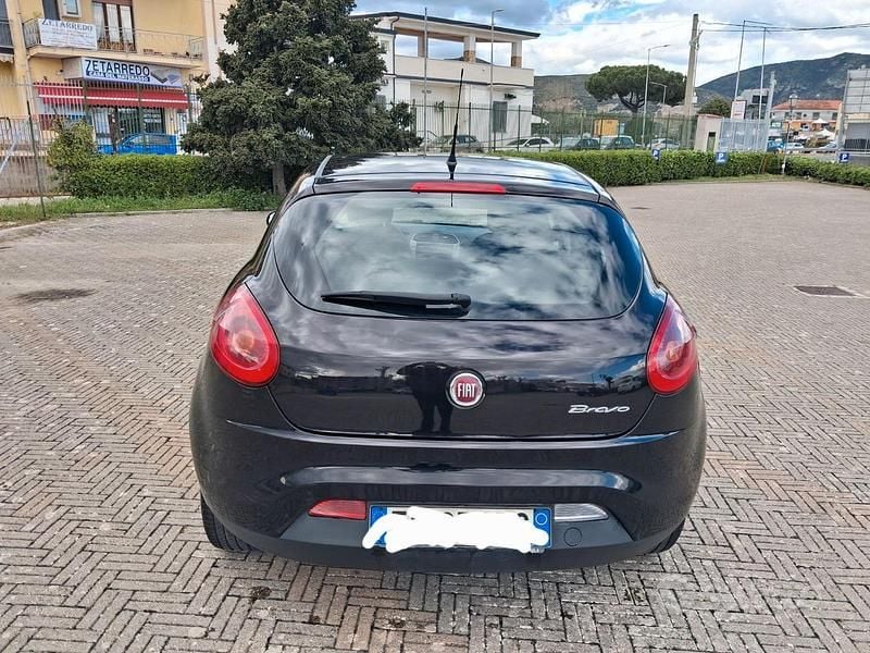 Usata Fiat Bravo 105 CV (77 kW) 2014 Nero Utilitaria