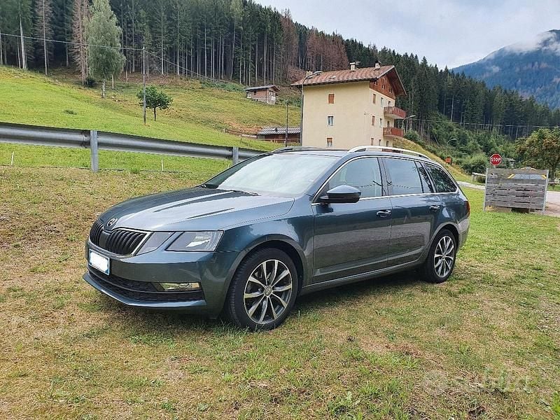 Usata Skoda Octavia 110 CV (80 kW) 2017 Grigio Station wagon
