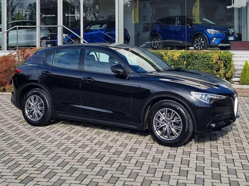 Usata Alfa Romeo Stelvio Business 160 CV (117 kW) 2022 Nero SUV