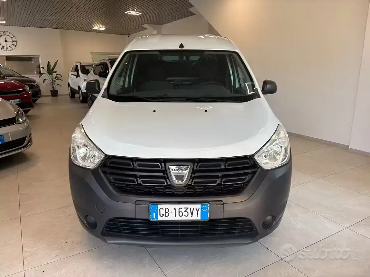 Usata Dacia Dokker 75 CV (55 kW) 2021 Bianco Monovolume
