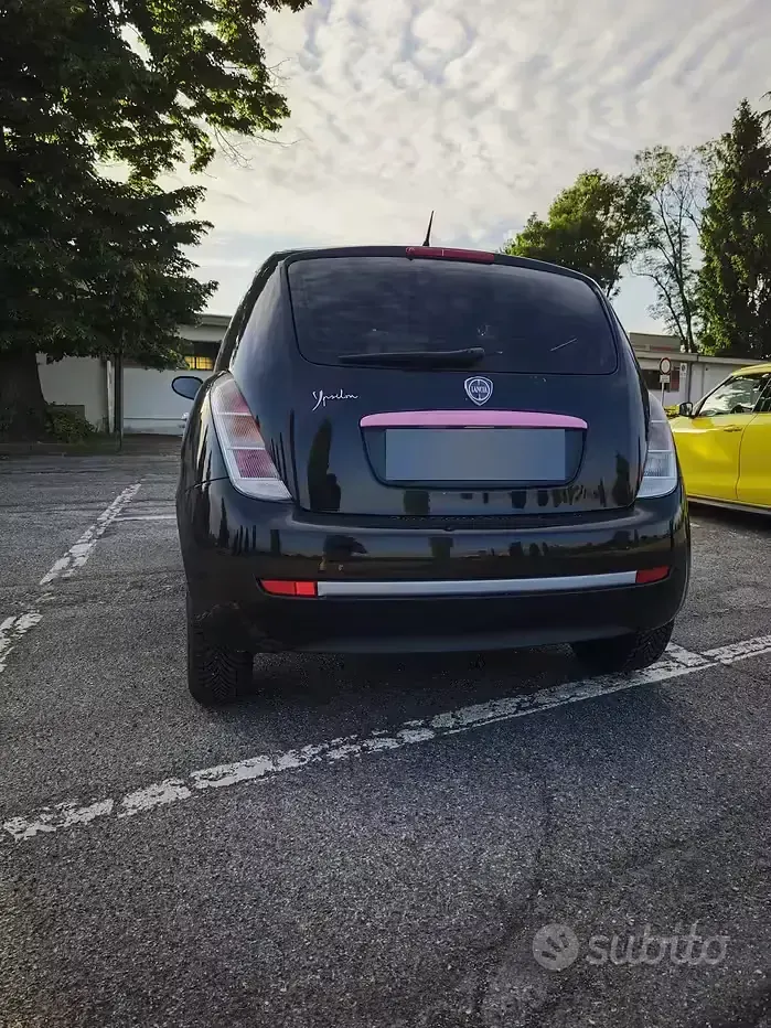 Gebraucht Lancia Ypsilon 60 PS (44 kW) 2008 Schwarz Kleinwagen