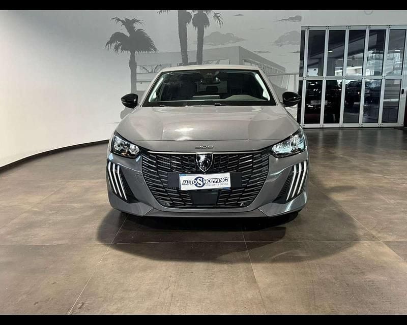 Usata Peugeot 208 Allure 101 CV (74 kW) 2025 Grigio Utilitaria